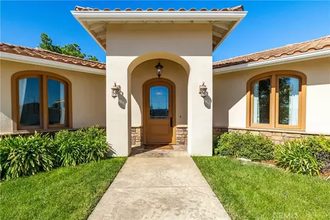 Exterior - 6944 Union Rd, Paso Robles, CA 93446 photo 3 of 22