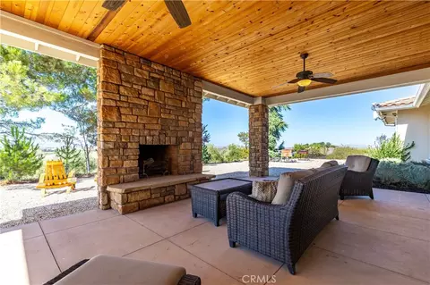 Exterior - 6944 Union Rd, Paso Robles, CA 93446 photo 5 of 22