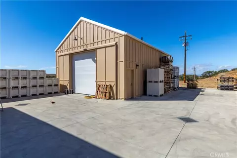 Exterior - 6944 Union Rd, Paso Robles, CA 93446 photo 18 of 22