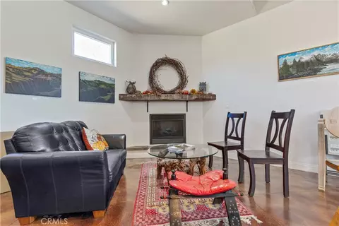 Living - 6944 Union Rd, Paso Robles, CA 93446 photo 4 of 4