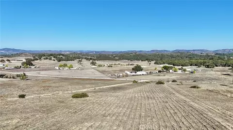 75200 Interlake Rd, Bradley, CA 93426