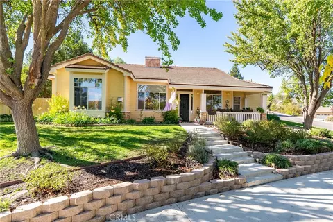 1329 Crown, Paso Robles, CA 93446