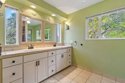 Bath - 1505 Barley Grain, Paso Robles, CA 93446 photo 1 of 5