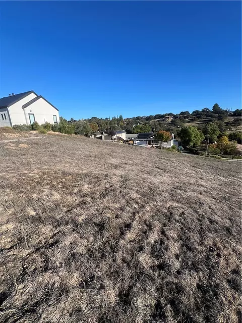 304 Maplewood Ct, Paso Robles, CA 93446