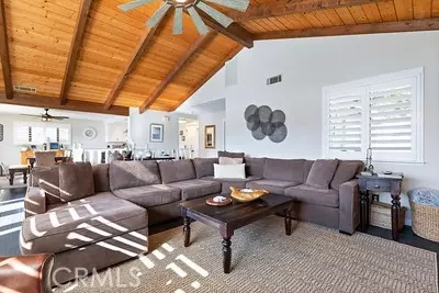 Living - 8744 Bluff Ct, Bradley, CA 93426 photo 3 of 4
