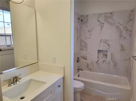 Bath - 701 Manor Ln, Paso Robles, CA 93446 photo 3 of 4