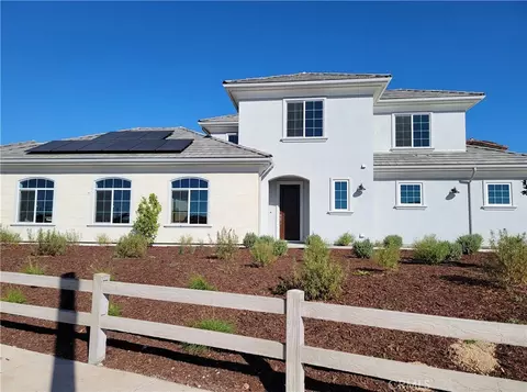 701 Manor Ln, Paso Robles, CA 93446