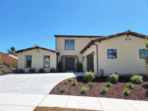Exterior - 706 Manor Ln, Paso Robles, CA 93446 photo 3 of 6