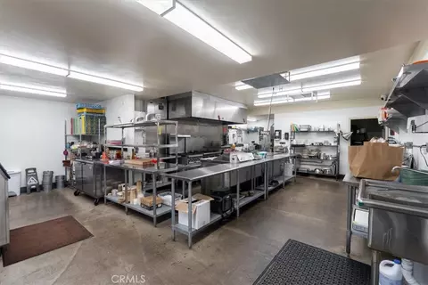 Kitchen - 3750 W Highway 46, Templeton, CA 93465 photo 1 of 8