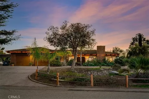 2212 Crystal, Santa Maria, CA 93455