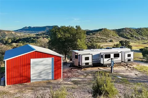 53292 Smith Rd, Bradley, CA 93426