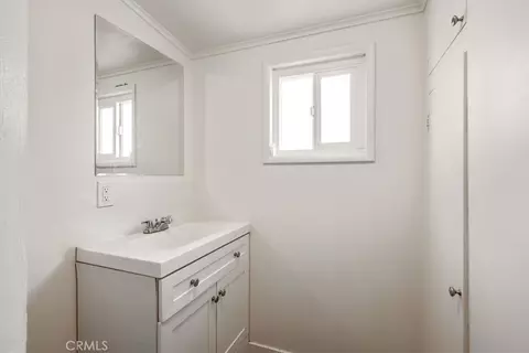 Bath - 346 12th, San Miguel, CA 93451 photo 1 of 2