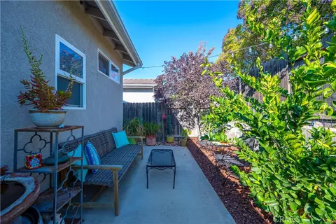 Exterior - 121 Headwaters Rd, Templeton, CA 93465 photo 8 of 10