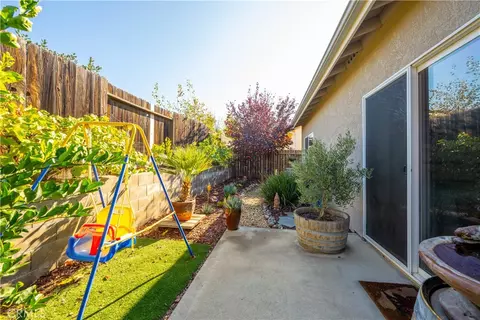 Exterior - 121 Headwaters Rd, Templeton, CA 93465 photo 4 of 10