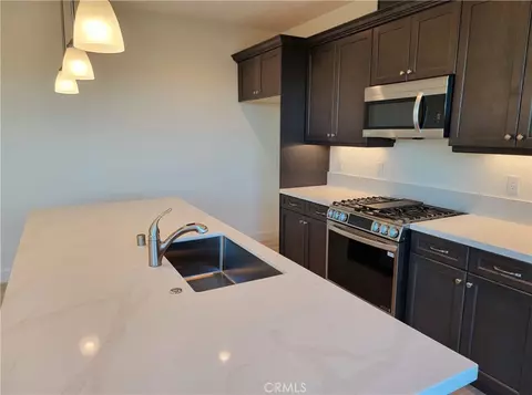 Kitchen - 719 Manor Ln, Paso Robles, CA 93446 photo 2 of 2
