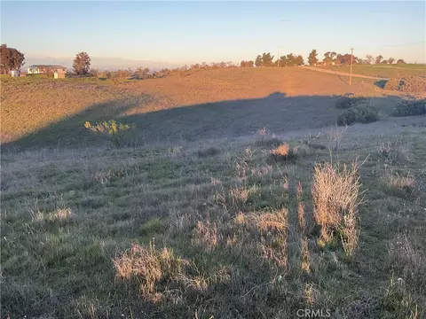 13 Sunburst, Paso Robles, CA 93446 photo 2