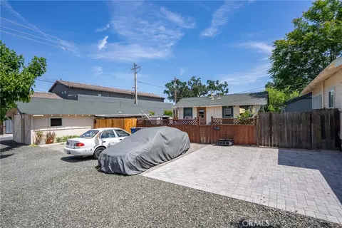 Exterior - 1444 Oak St, Paso Robles, CA 93446 photo 9 of 9