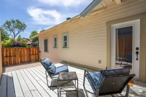 Exterior - 1444 Oak St, Paso Robles, CA 93446 photo 3 of 9