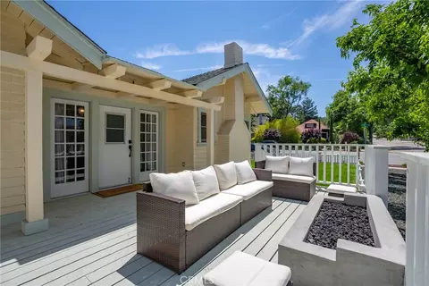 Exterior - 1444 Oak St, Paso Robles, CA 93446 photo 4 of 9