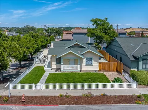 View/Area - 1444 Oak St, Paso Robles, CA 93446 photo 3 of 12
