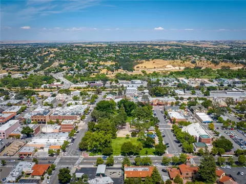 View/Area - 1444 Oak St, Paso Robles, CA 93446 photo 8 of 12