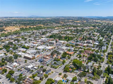 View/Area - 1444 Oak St, Paso Robles, CA 93446 photo 5 of 12