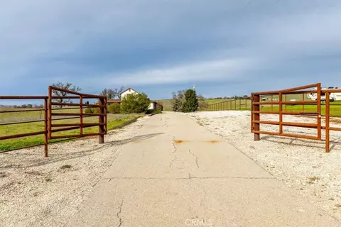 698 Vaquero Rd, Templeton, CA 93465