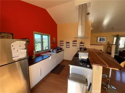 Kitchen - 49397 Sapaque, Bradley, CA 93426 photo 2 of 4