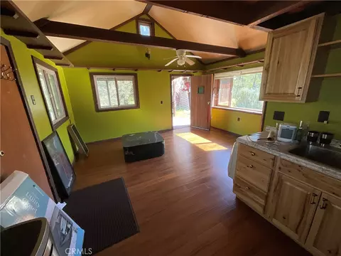 Living - 49397 Sapaque, Bradley, CA 93426 photo 8 of 8