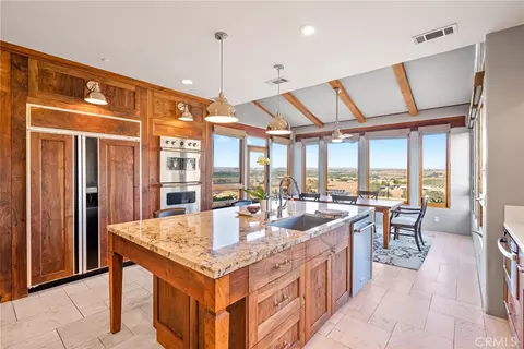 Kitchen - 7010 Wilderness Ln, Paso Robles, CA 93446 photo 2 of 5