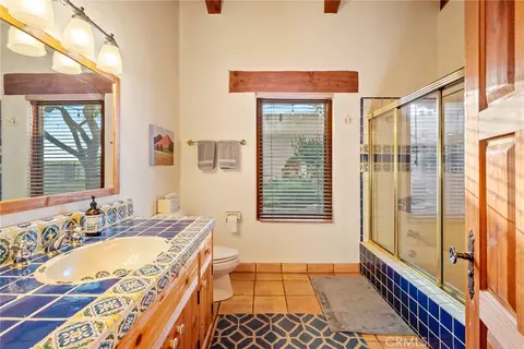 Bath - 7010 Wilderness Ln, Paso Robles, CA 93446 photo 5 of 6