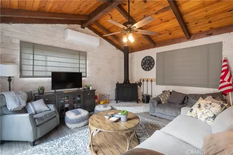 Living - 4500 Gage Irving Dr, Paso Robles, CA 93446 photo 2 of 2