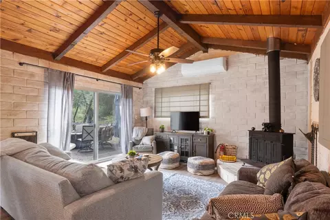 Living - 4500 Gage Irving Dr, Paso Robles, CA 93446 photo 1 of 2