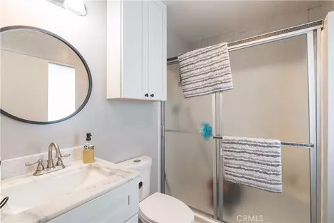 Bath - 4500 Gage Irving Dr, Paso Robles, CA 93446 photo 2 of 2