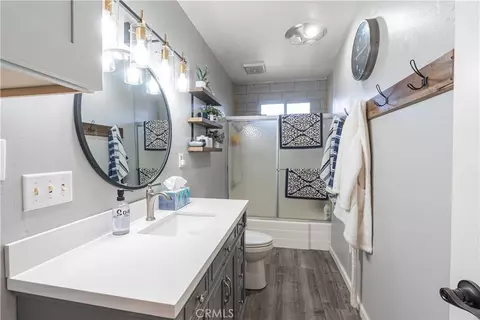 Bath - 4500 Gage Irving Dr, Paso Robles, CA 93446 photo 1 of 2