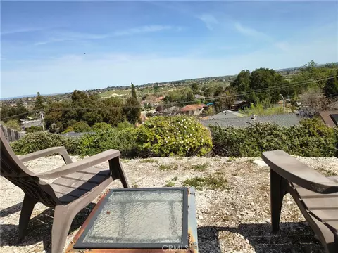 Exterior - 427 Olive St, Paso Robles, CA 93446 photo 4 of 7