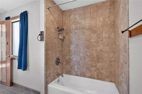 Bath - 1623 Longbranch, Grover Beach, CA 93433 photo 2 of 4