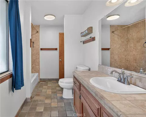 Bath - 1623 Longbranch, Grover Beach, CA 93433 photo 3 of 4