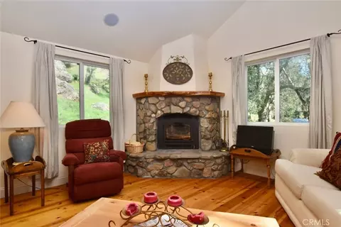 Living - 76450 Deer Pass Rd, Bradley, CA 93426 photo 1 of 2
