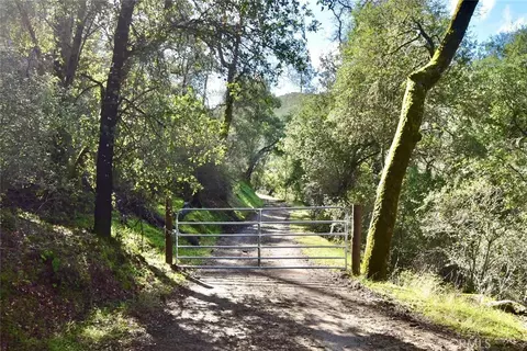 Other - 76450 Deer Pass Rd, Bradley, CA 93426 photo 14 of 17