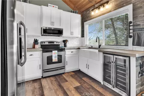 Kitchen - 2647 Oak Shrs, Bradley, CA 93426 photo 2 of 4