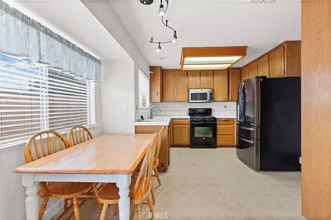 Kitchen - 192 Sandbar Ct, Paso Robles, CA 93446 photo 2 of 2