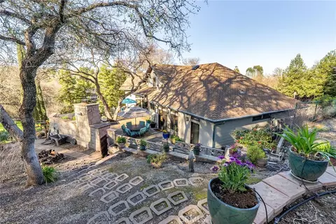 Exterior - 110 11th, Paso Robles, CA 93446 photo 9 of 19