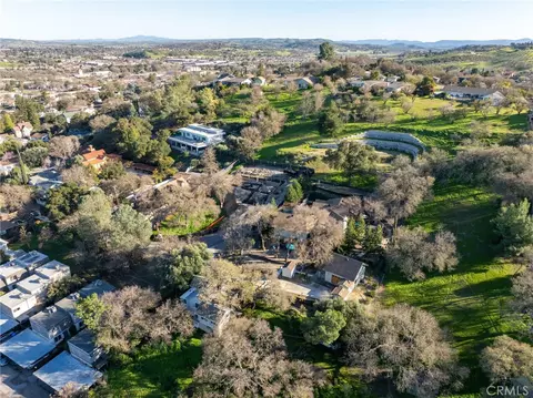 View/Area - 110 11th, Paso Robles, CA 93446 photo 3 of 5