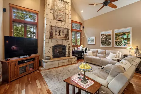 Living - 110 11th, Paso Robles, CA 93446 photo 2 of 5