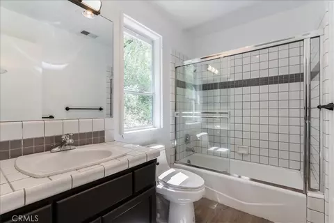 Bath - 6281 York Mtn, Templeton, CA 93465 photo 3 of 4