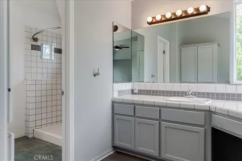 Bath - 6281 York Mtn, Templeton, CA 93465 photo 2 of 4