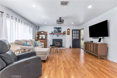 Living - 4987 Pretty Doe, Paso Robles, CA 93446 photo 2 of 2