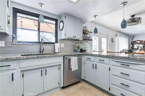 Kitchen - 4987 Pretty Doe, Paso Robles, CA 93446 photo 3 of 4