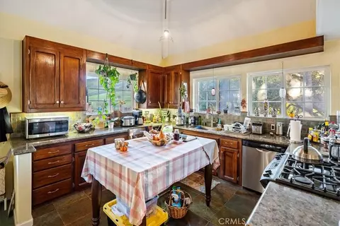 Kitchen - 1677 Rising Star Pl, Cayucos, CA 93430 photo 4 of 5
